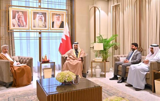 معالي وزير المالية والاقتصاد الوطني يستقبل سفير سلطنة عمان لدى مملكة البحرين 